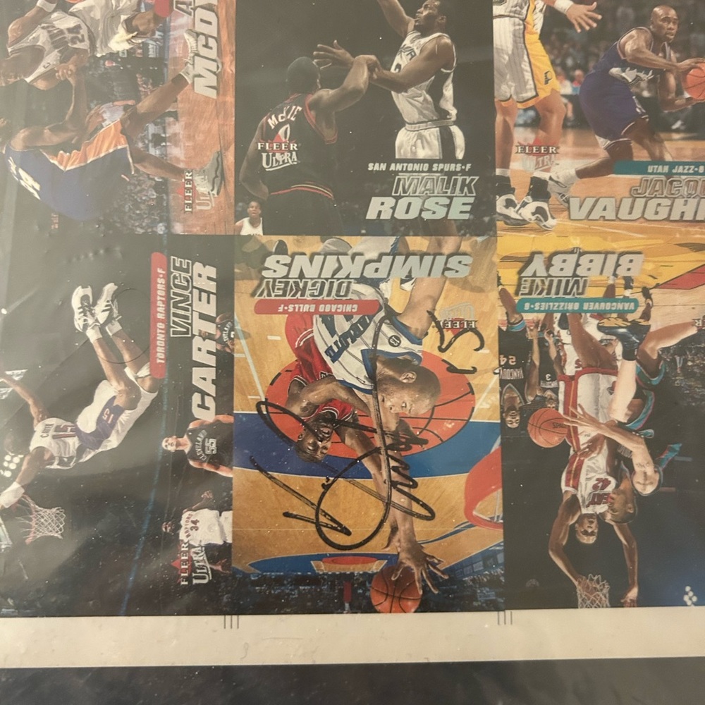 Uncut sheet of 2000-01 Fleer Ultra basketball cards signed by Vince carter